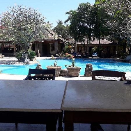 Oyo 2334 Melka Excelsior Hotel Singaraja エクステリア 写真